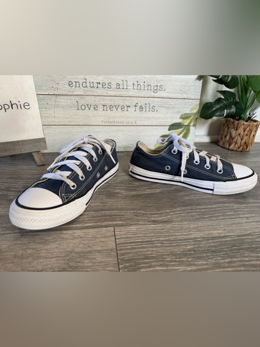 Converse Kids Classic Chucks Low Top Lace Up Canvas Sneakers in Navy & White 13 - Picture 3 of 9